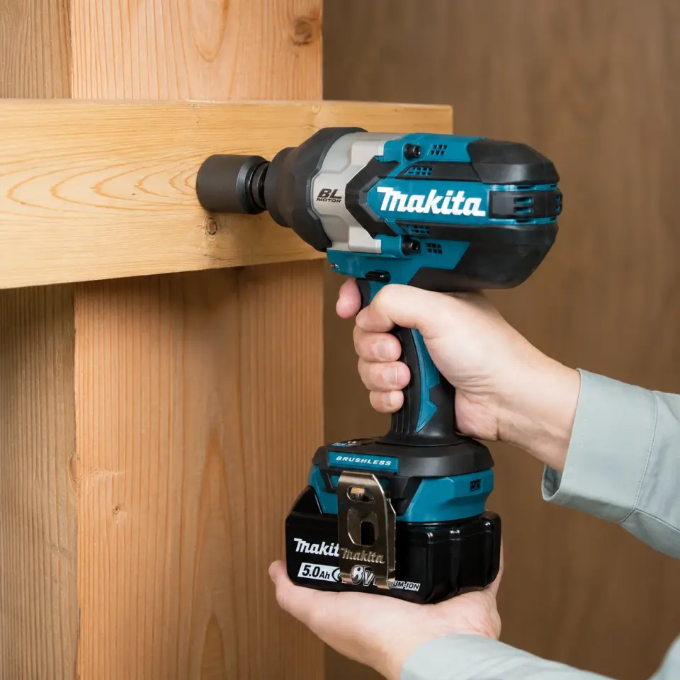 Makita Dtw1002Rtj 18V 5,0 Ah Akülü Somun Sıkma