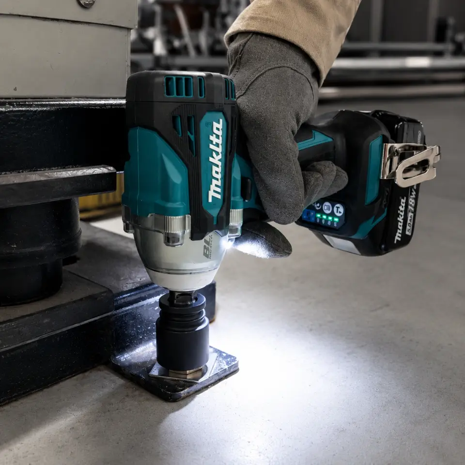 Makita Dtw300Rtj 18V 5.0 Ah Akülü Somun Sıkma