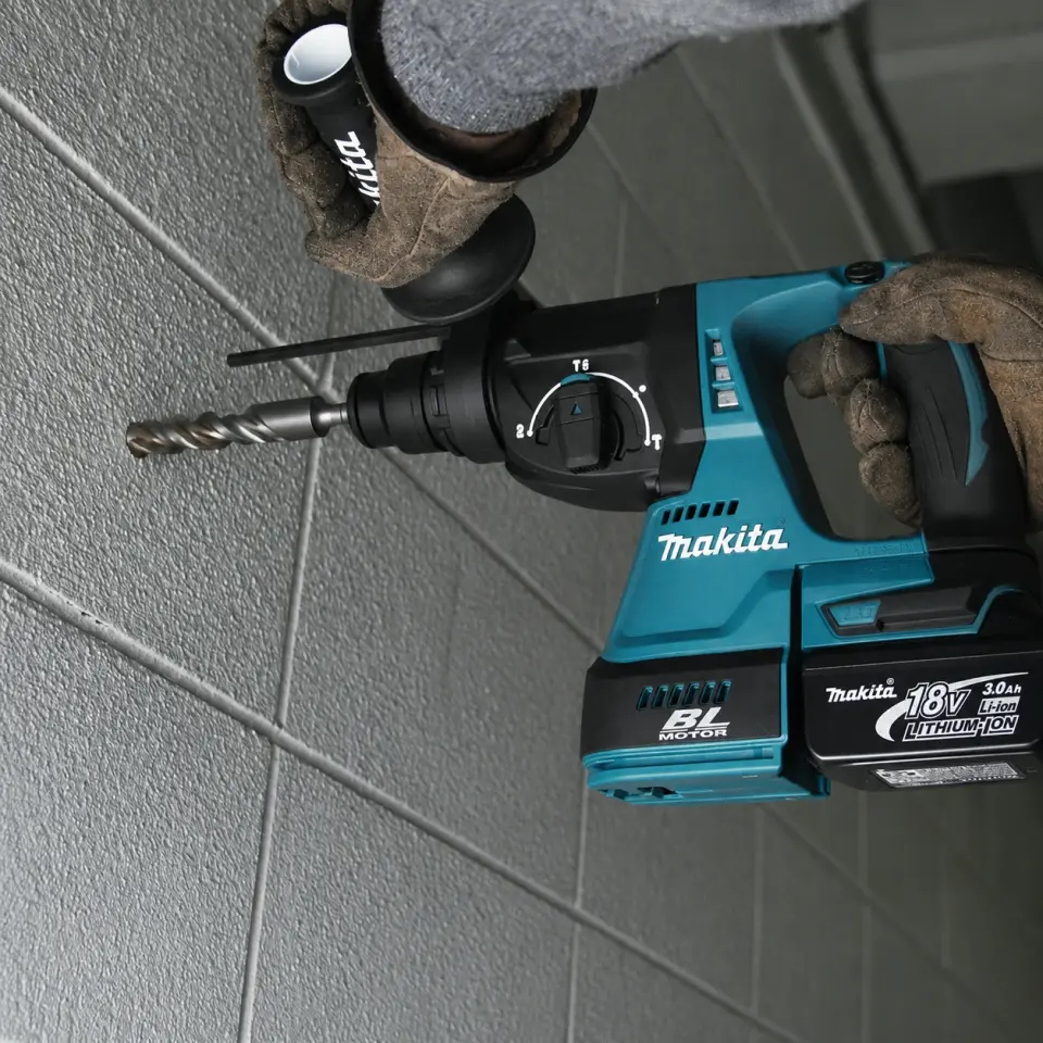 Makita Dhr242Rfe 18V 3.0 Ah Akülü Kırıcı Delici