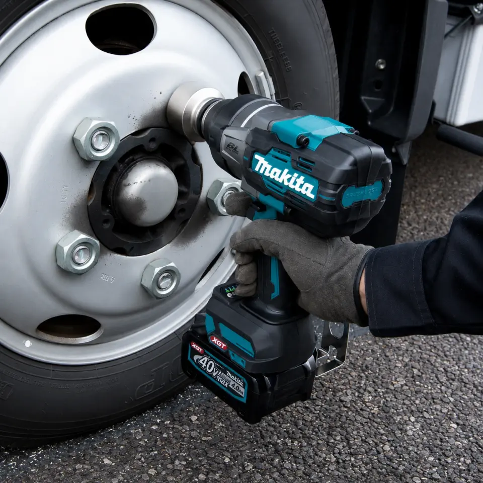 Makita 40V 4 Ah Akülü Somun Sıkma TW001GM201