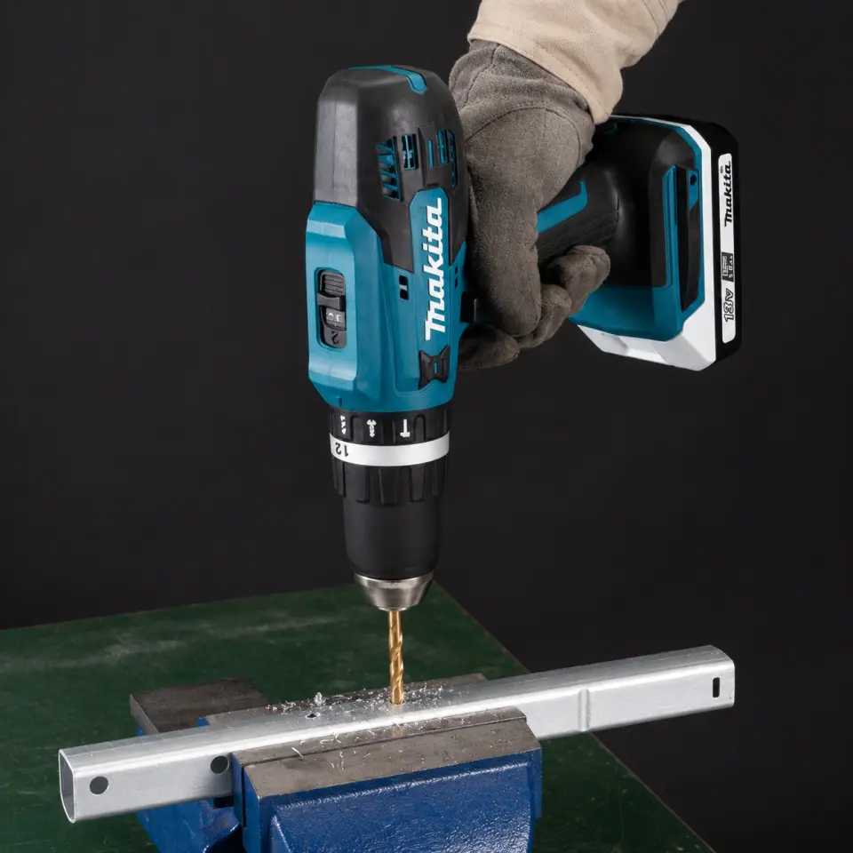 Makita Hp488D002 Akülü Darbeli Matkap Vidalama 18 V 1,5 A